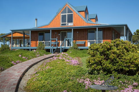 Buln Buln Cabins - Accommodation Redcliffe 1