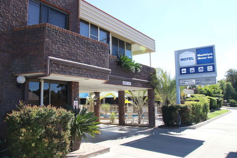 Macintyre Motor Inn - Accommodation Redcliffe 0