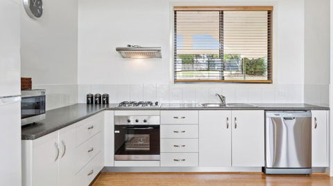 Ravensbourne Escape Stella Luna - Accommodation Redcliffe 4