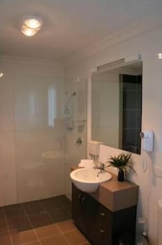 Drover's Motor Inn, Dalby - Accommodation Redcliffe 5