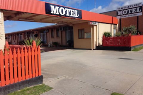 Travellers Rest Motel - Accommodation Redcliffe 0