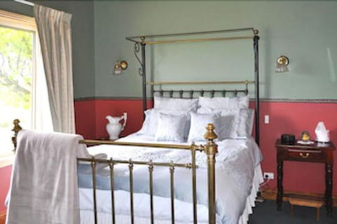 Killynaught Spa Cottages - Accommodation Redcliffe 5