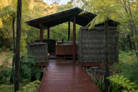 Mudstone Spa Retreat - Accommodation Redcliffe 0