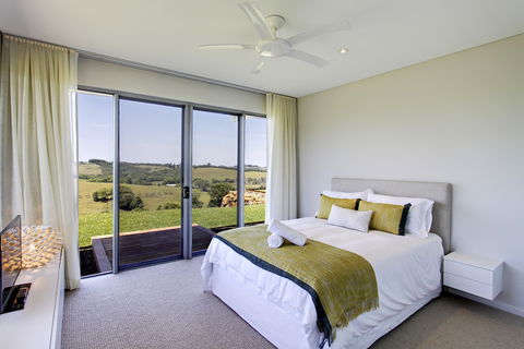 A PERFECT STAY - CapeView - Accommodation Redcliffe 0