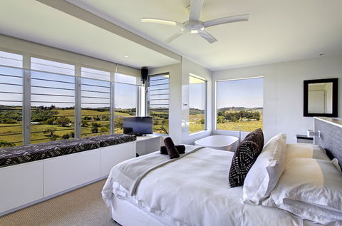A PERFECT STAY - CapeView - Accommodation Redcliffe 1