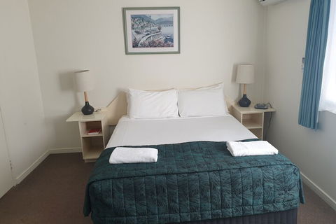 Earls Court Motor Inn - Accommodation Redcliffe 5