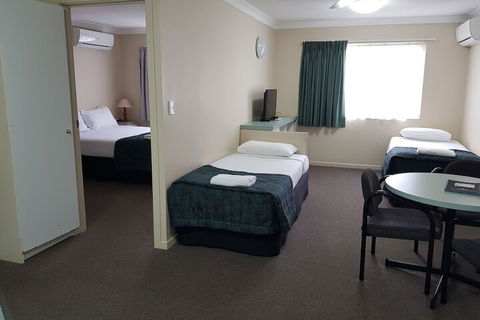 Earls Court Motor Inn - Accommodation Redcliffe 6