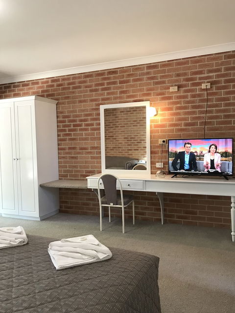 Country Gardens Motor Inn - Accommodation Redcliffe 5