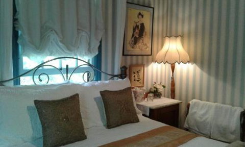 Marys Place B & B - Accommodation Redcliffe 0