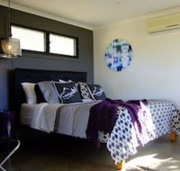 Deshons Retreat - Accommodation Redcliffe
