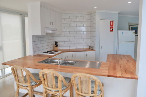 Ultimate Holiday Apartments - Accommodation Redcliffe 1
