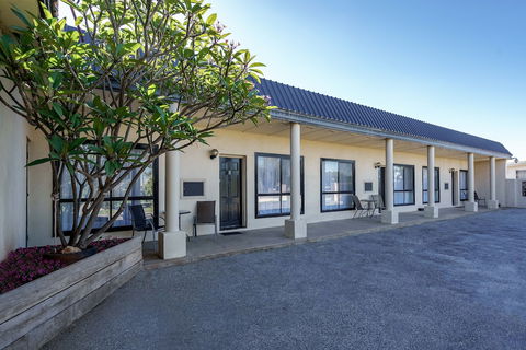 Kerang Valley Resort - Accommodation Redcliffe 1