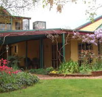 Willowlake Cottages - Accommodation Redcliffe