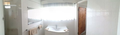 Anchorage Holiday Units - Accommodation Redcliffe 5