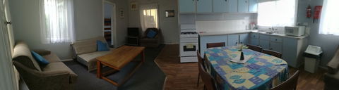Anchorage Holiday Units - Accommodation Redcliffe 2