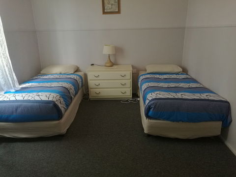 Anchorage Holiday Units - Accommodation Redcliffe 4
