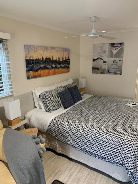 Wintergarden Beach Cabin - Accommodation Redcliffe 6