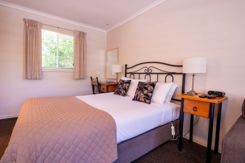Yarra Gables - Accommodation Redcliffe 2