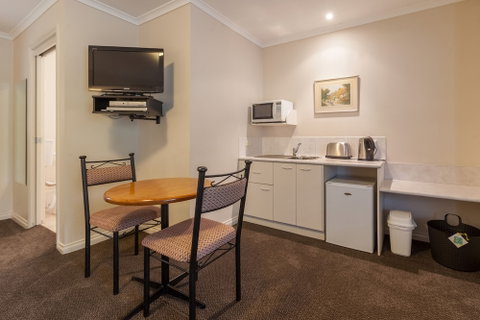 Yarra Gables - Accommodation Redcliffe 4