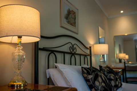 Yarra Gables - Accommodation Redcliffe 0