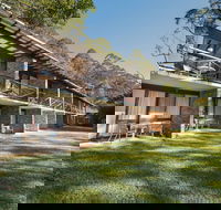 Avoca Beach Hotel - Accommodation Redcliffe