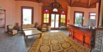 A Railway Lodge - Accommodation Redcliffe 6