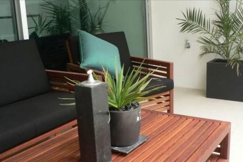Breeze Beachfront Apartments - Accommodation Redcliffe 4