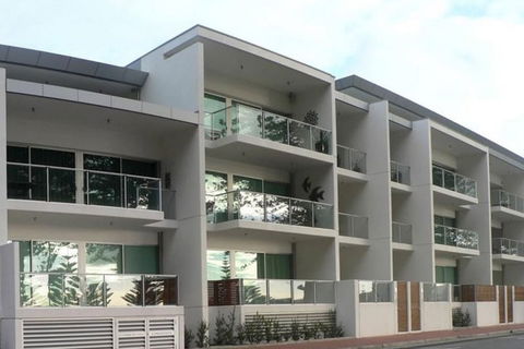 Breeze Beachfront Apartments - Accommodation Redcliffe 2