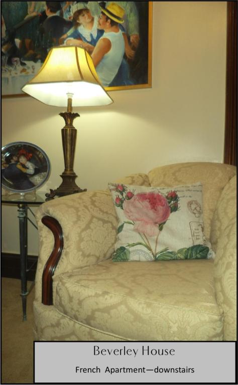 Beverley House - Accommodation Redcliffe 3
