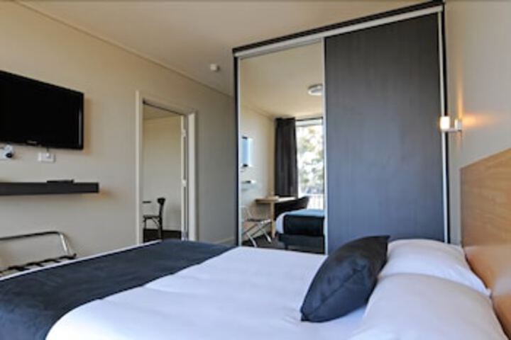 Athol Park SA Accommodation Redcliffe