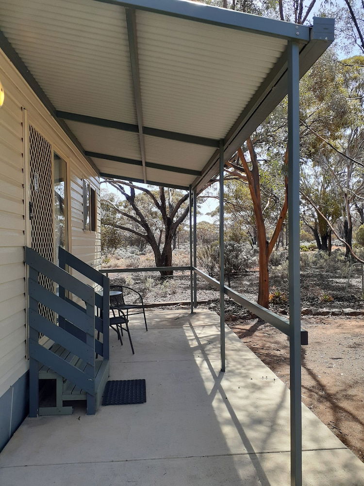 Mundrabilla WA Accommodation Redcliffe