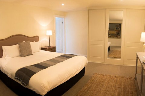 The Retreat At Stirling - Accommodation Redcliffe 5