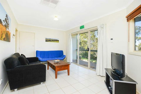 Cabernet Cottage - Accommodation Redcliffe 2