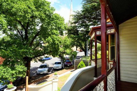 Cobb & Co House - Accommodation Redcliffe 7