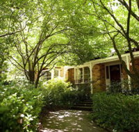 Leura Camellias - Accommodation Redcliffe