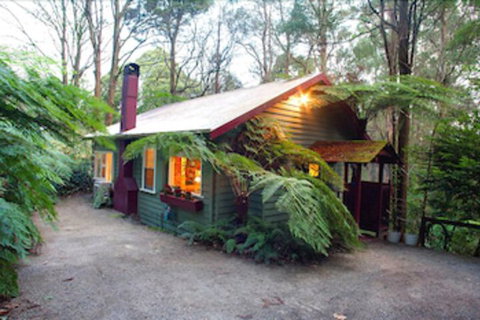 A Cottage In The Forest - Accommodation Redcliffe 0