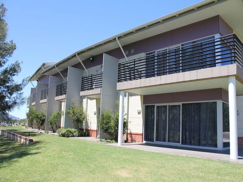 Springs  Shoalhaven - Accommodation Redcliffe 1