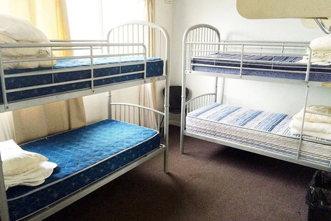 St Kilda Hostel - Accommodation Redcliffe 6
