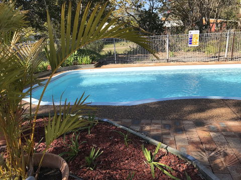 Tea Gardens Motel - Accommodation Redcliffe 2