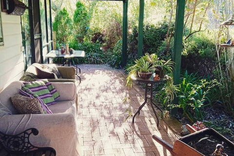 Treenbrook Cottages - Accommodation Redcliffe 5