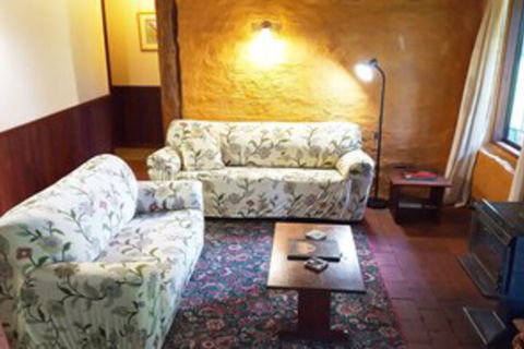 Treenbrook Cottages - Accommodation Redcliffe 0
