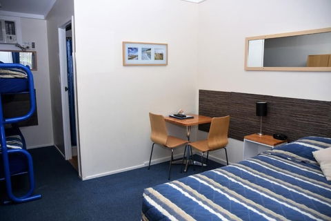 Chinchilla Motel - Accommodation Redcliffe 1