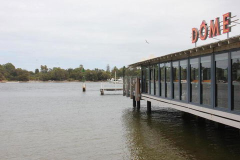 Tani Hill - Accommodation Redcliffe 3