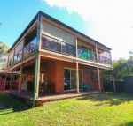 Kingfisher LakeHouse - Accommodation Redcliffe