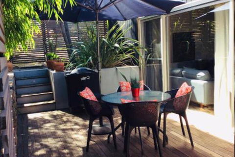 41 Grunters Accommodation - Accommodation Redcliffe 0