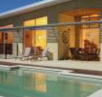 The Chocolate Lily Bed  Breakfast - Accommodation Redcliffe