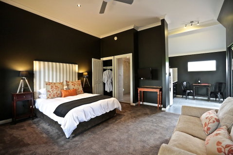 One Paddock Currency Creek Winery Villas - Accommodation Redcliffe 3