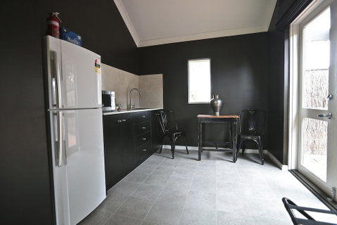 One Paddock Currency Creek Winery Villas - Accommodation Redcliffe 1