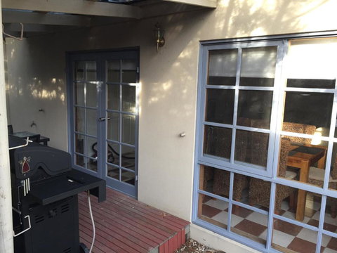 Serenity - Accommodation Redcliffe 6