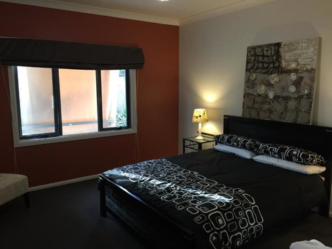 Serenity - Accommodation Redcliffe 5